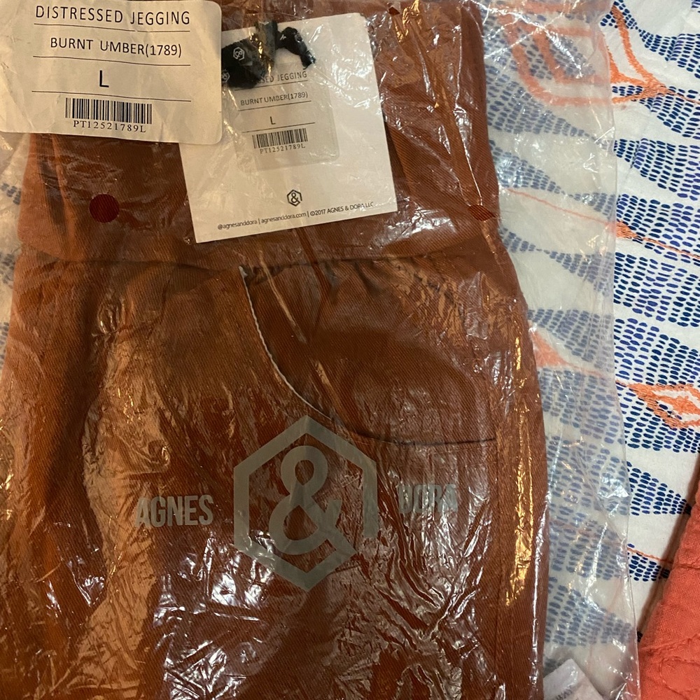 Agnes & Dora Distressed Jeggings - Burnt Umber